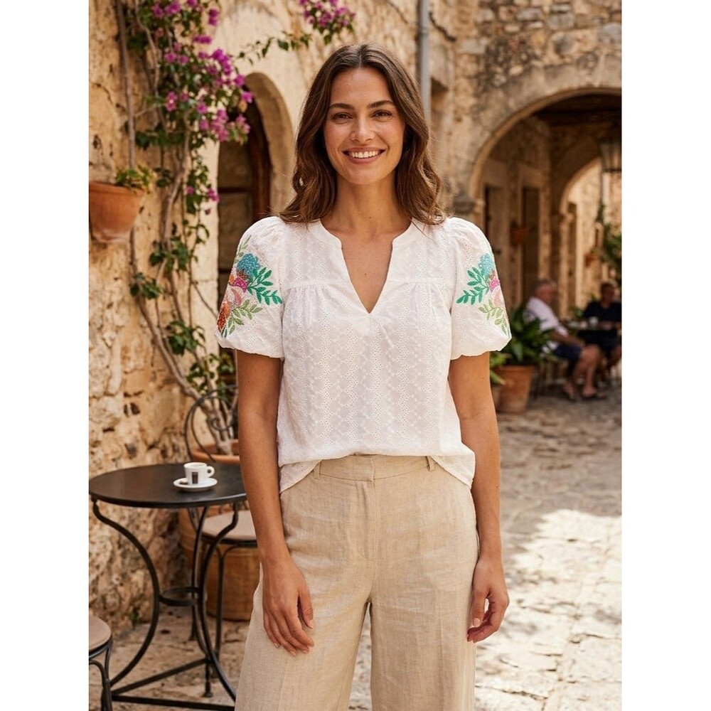 Oliver. O White Eyelet Top Floral Embroidered Puff Sleeve V-Neck Blouse Womans M
